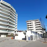 Nember Sea Houses 31 Family Apartment